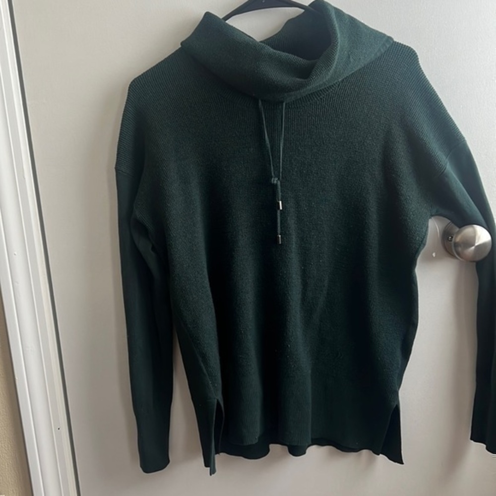 Jones NY size small green scoop neck sweater, womens dress‎ sweater